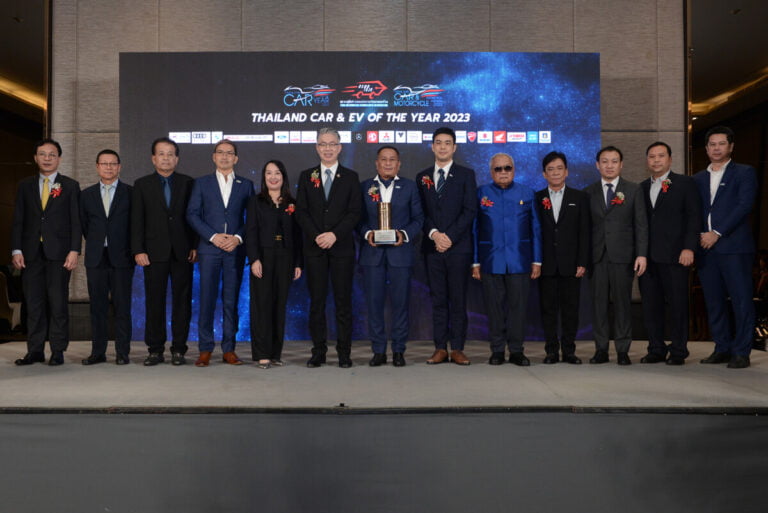 HONDA CR-V ควง MG 4 Electric คว้ารางวัลรถยนต์ยอดเยี่ยมประจำปี 2566