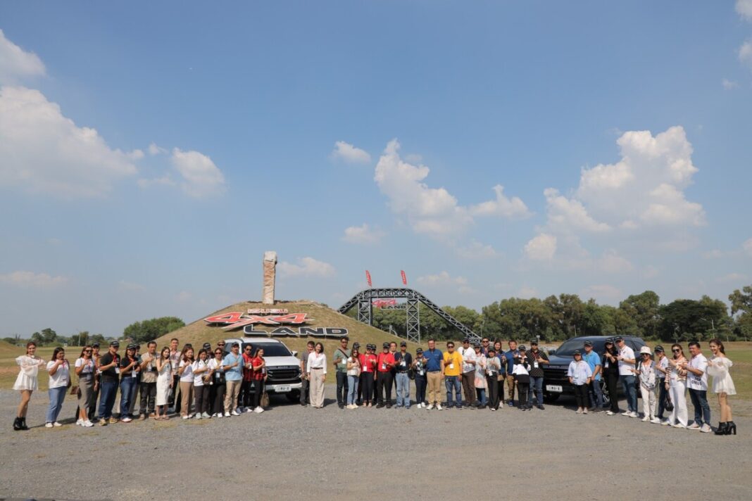 01.-กิจกรรม-ณ-สนามรถขับเคลื่อนสี่ล้ออีซูซุ-Isuzu-4x4-Land