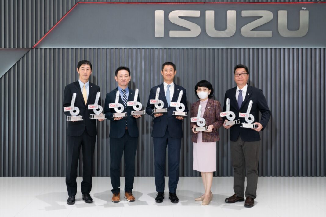 อีซูซุรับ-9-รางวัล-จากเวที-CAR-OF-THE-YEAR-2024-1